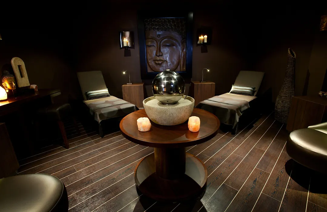 Macdonald Forest Hills Hotel & Spa-1