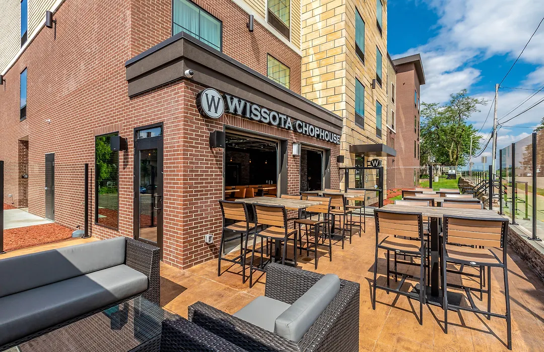 Cobblestone Hotel & Suites Hartford-1
