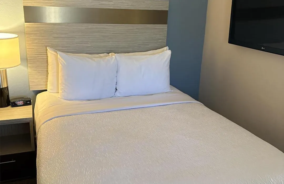 Surestay Innsuites Phoenix Hotel & Suites By Best Western-1