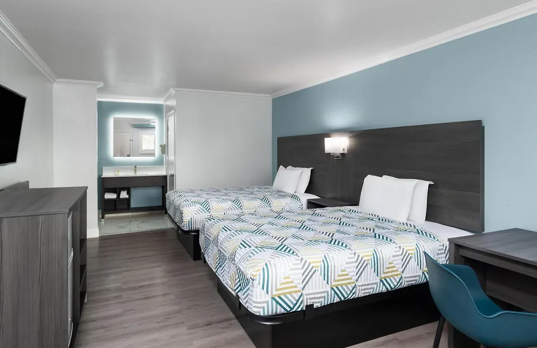 Red Lion Inn & Suites Lemoore-1