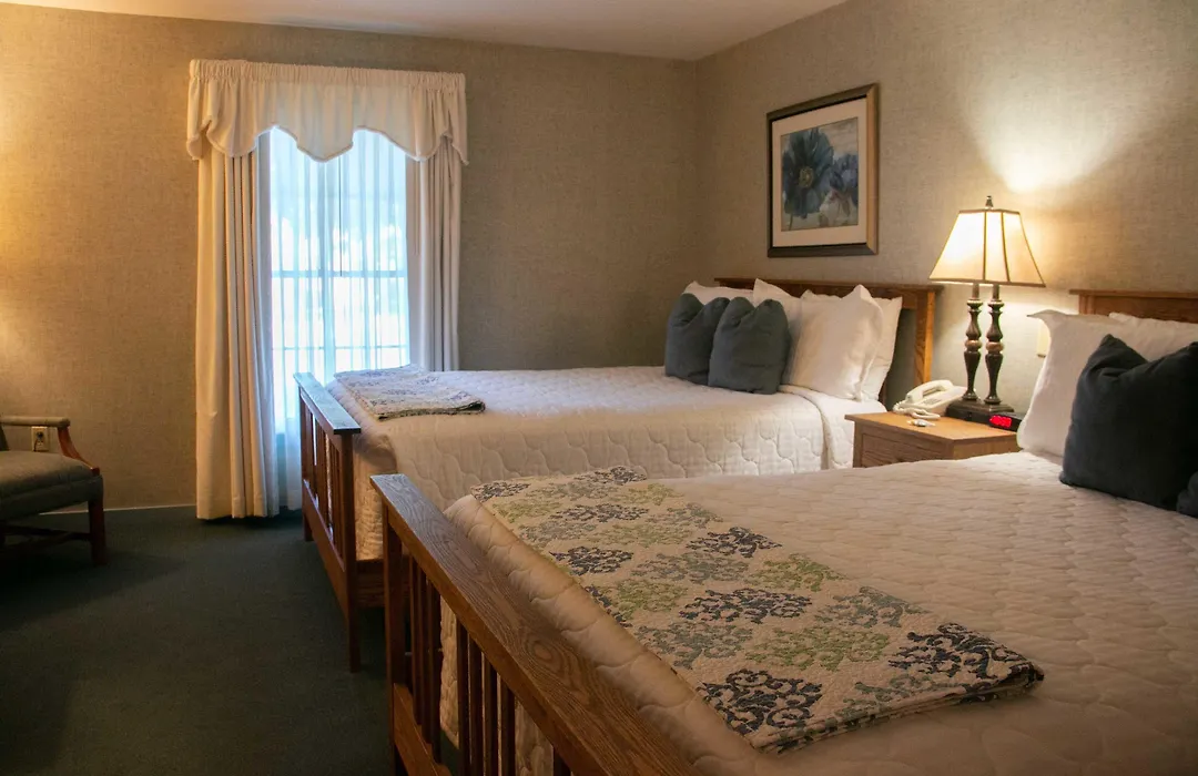 Essenhaus Inn & Conf. Center-1