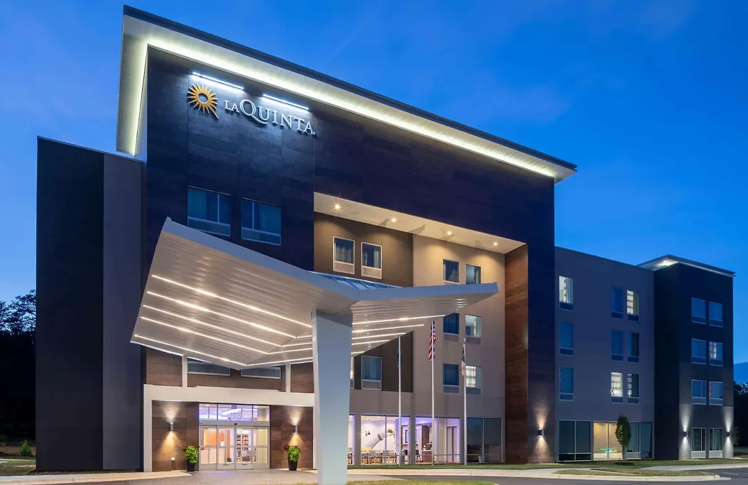 La Quinta By Wyndham Greensboro Airport High Point-1
