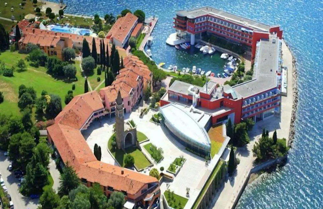 Grand Hotel Bernardin-1