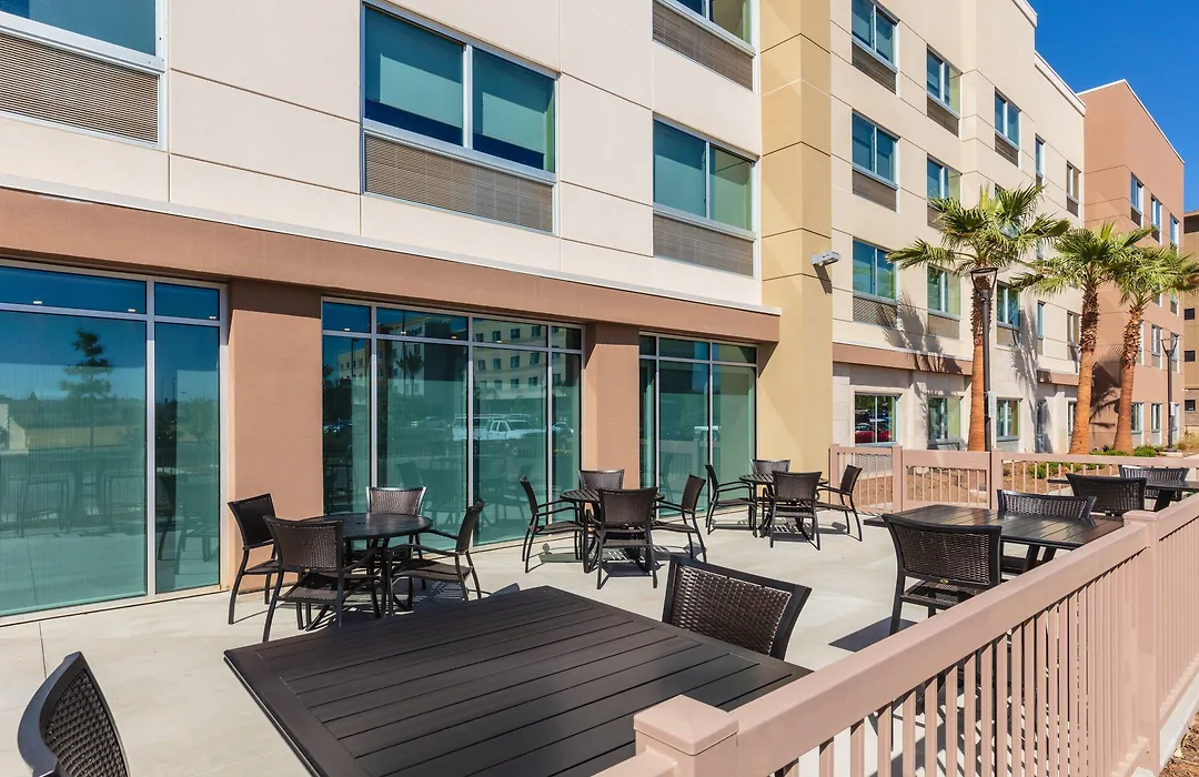 Holiday Inn Express & Suites - Moreno Valley - Riverside By Ihg-1