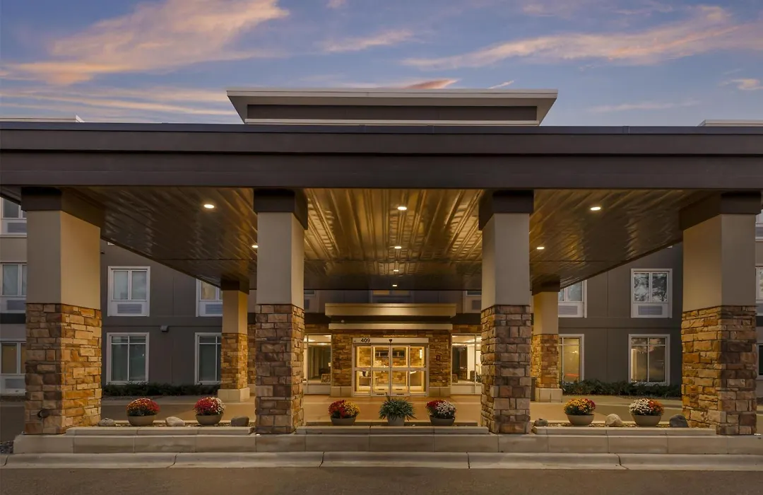 Best Western Plus Isanti-1