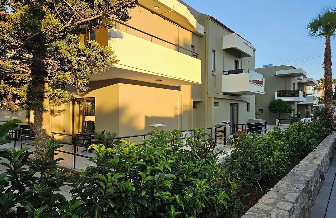Petousis Hotel & Suites-1