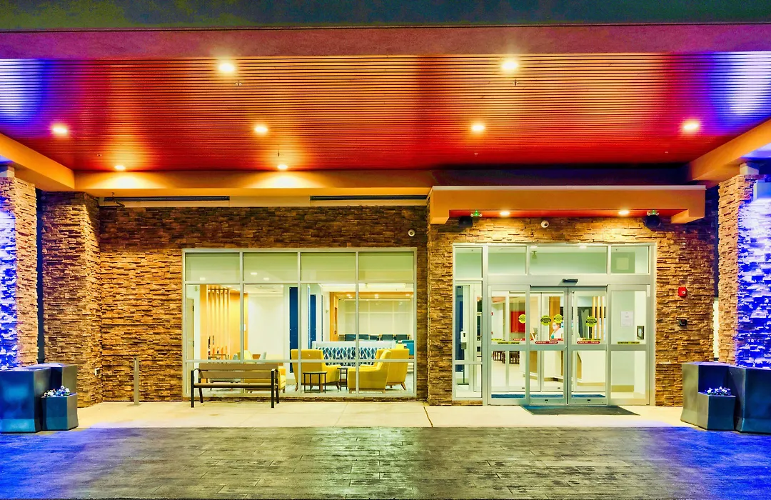 Holiday Inn Express & Suites - Harrisonburg University Area By Ihg-1