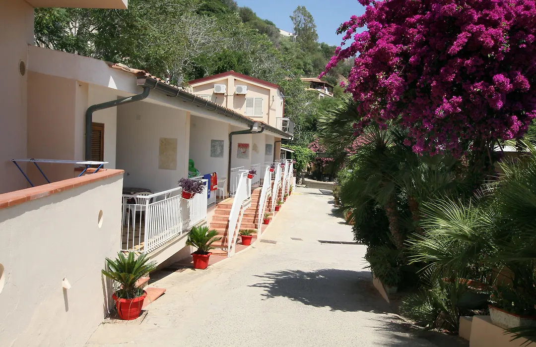 Quattro Scogli Villaggio Hotel-1