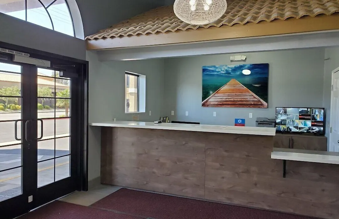 Quality Inn & Suites Hesperia-Victorville-1