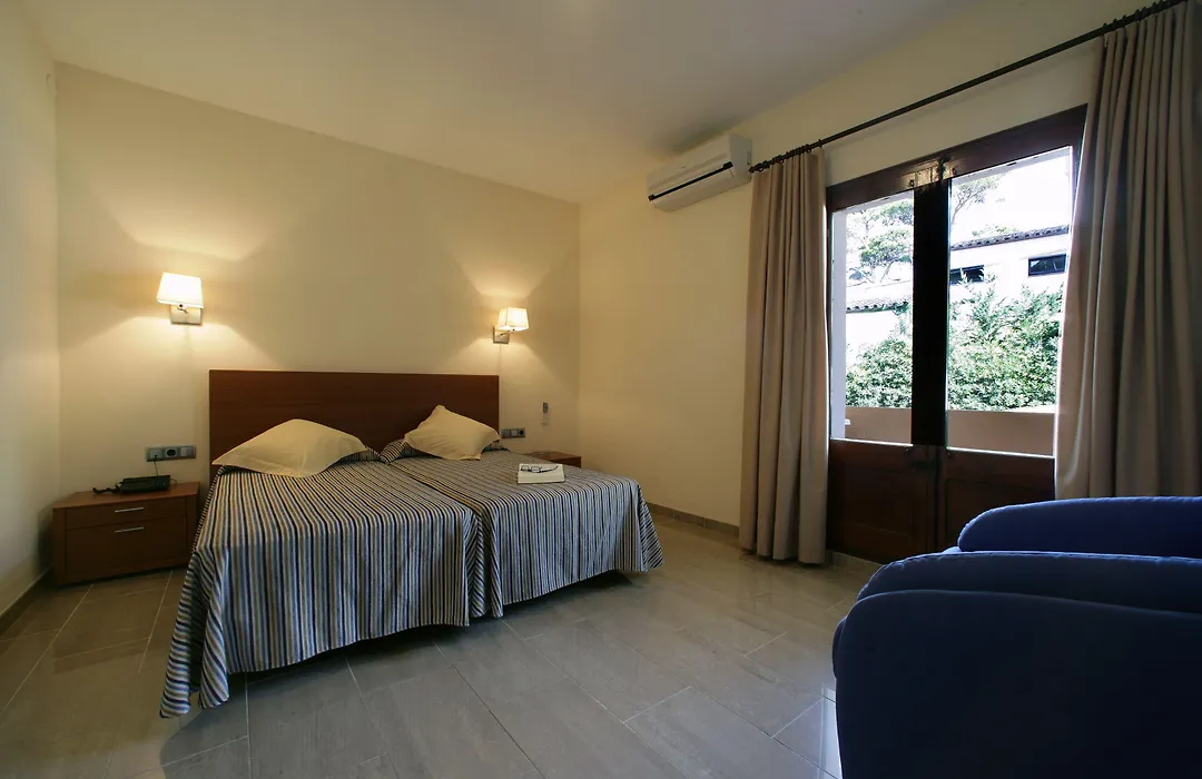 Hotel Sa Riera-1