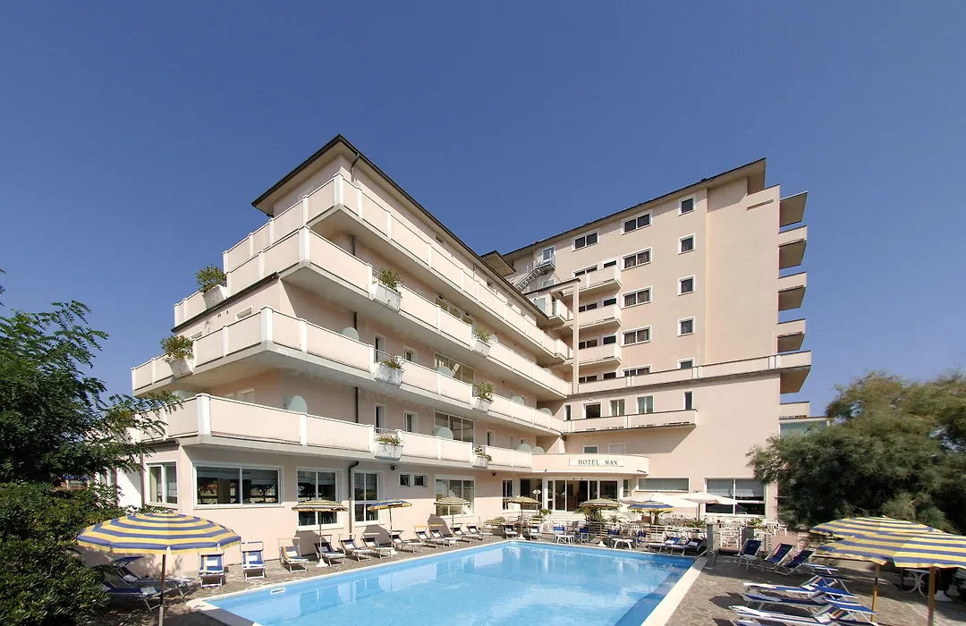 Hotel Man-1