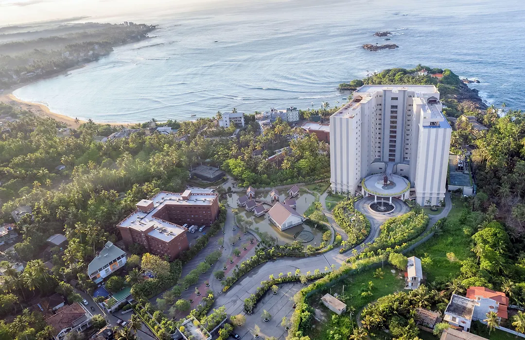Araliya Beach Resort & Spa Unawatuna- Where You Meet The Sea All Year-1