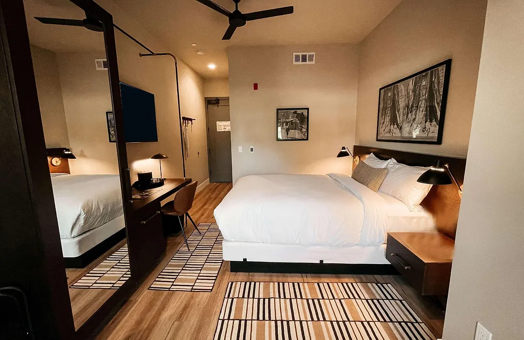Gateway Hotel, Trademark Collection By Wyndham-1