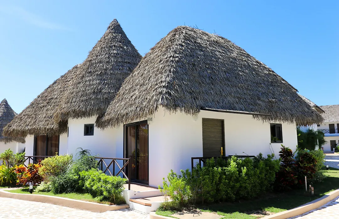 Safari Hotel And Villas Powered By Cocotel-1