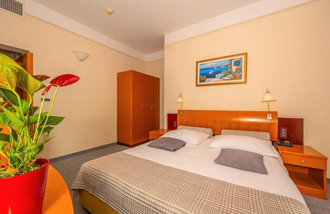 Hotel Marina-1