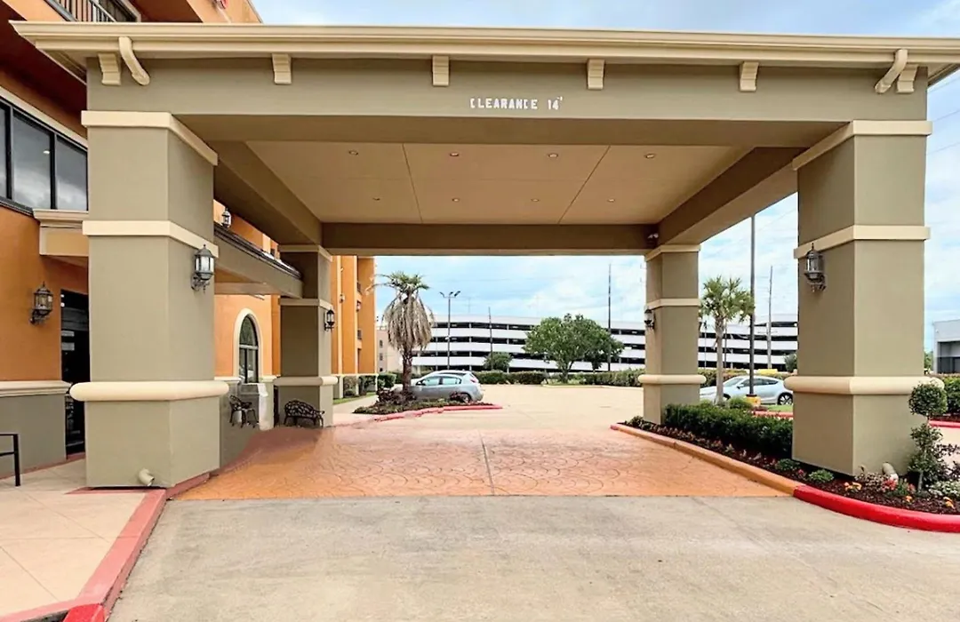 Comfort Suites Westchase Houston Energy Corridor-1