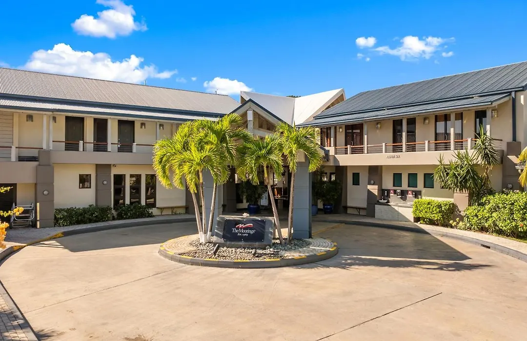 Moorings Yacht Club-1