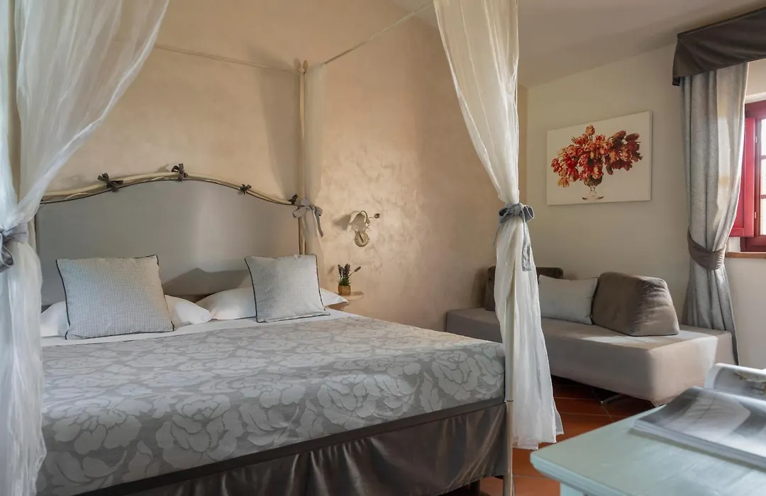 Hotel & Restaurant Casolare Le Terre Rosse-1
