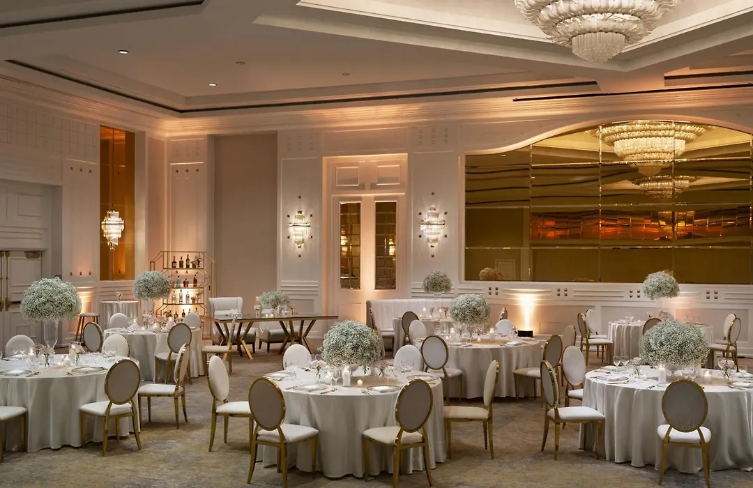 Sheraton Universal-1