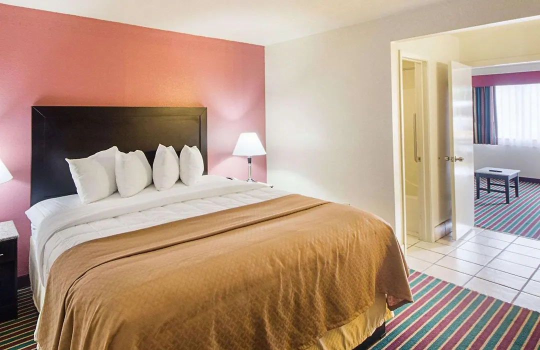 Quality Inn Del Rio-1