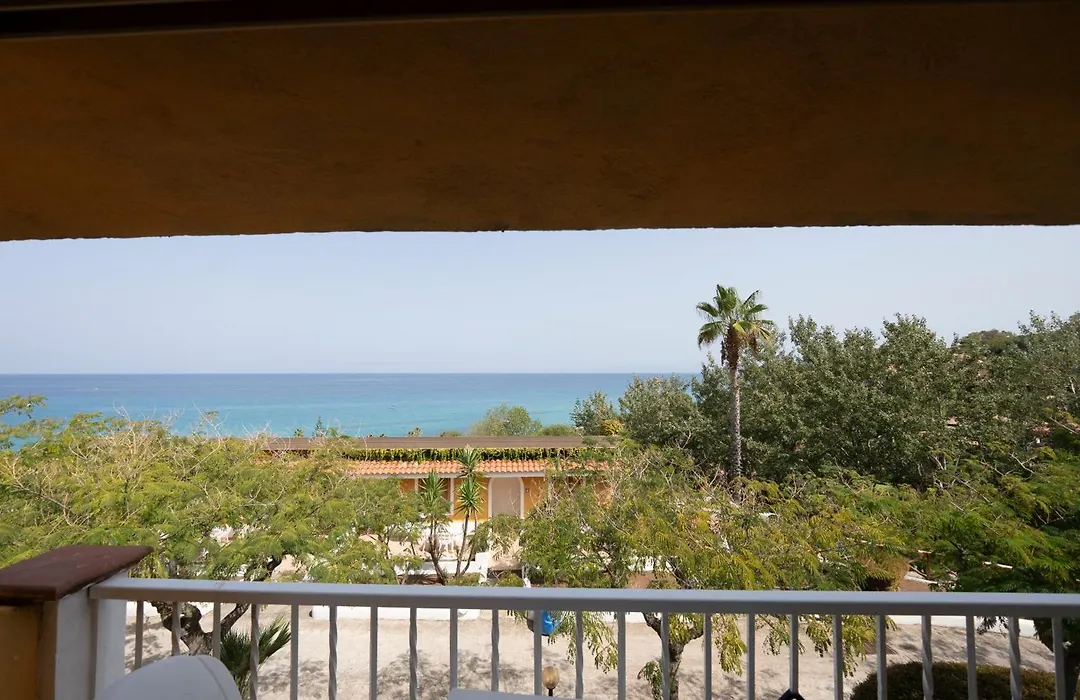 Cala Petrosa Resort-1
