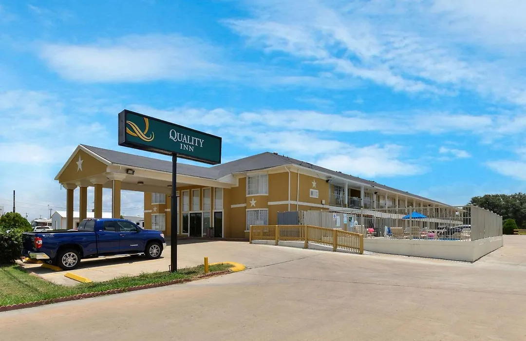 Quality Inn Gonzales-1