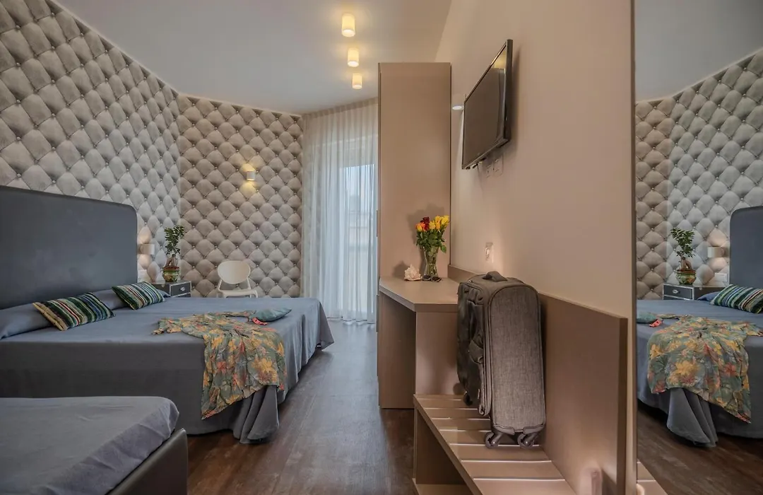 Hotel 2000-1