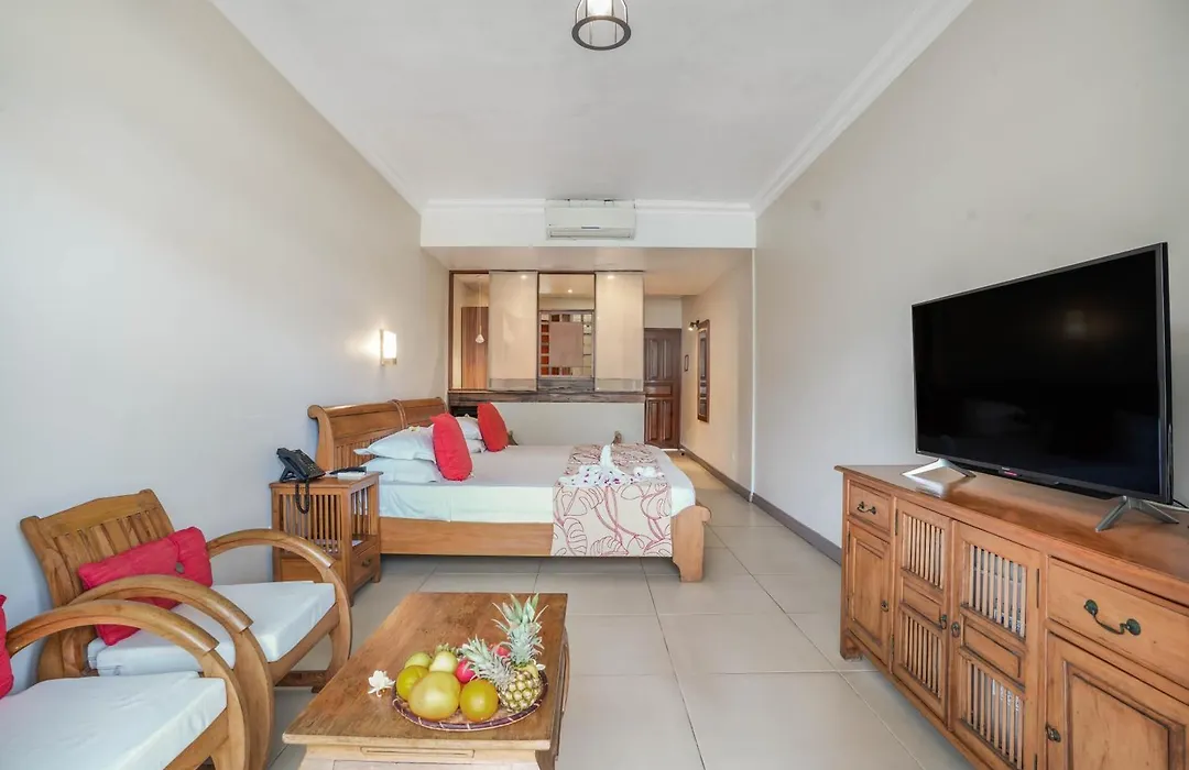 Le Peninsula Bay Beach Resort & Spa-1