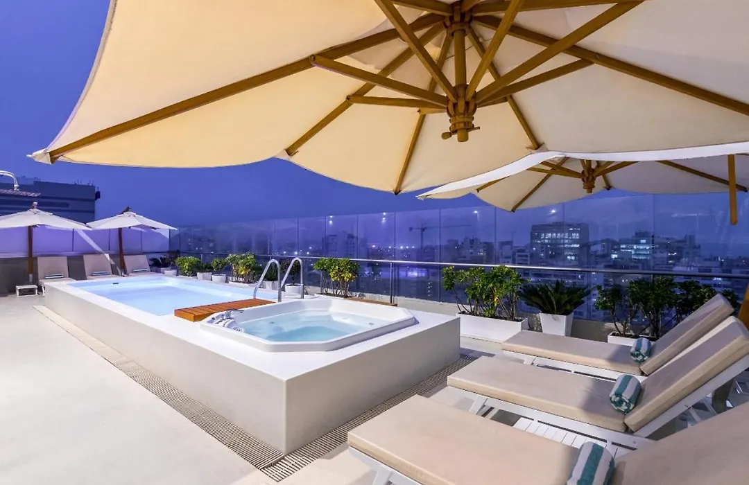 Dazzler By Wyndham Lima San Isidro-1