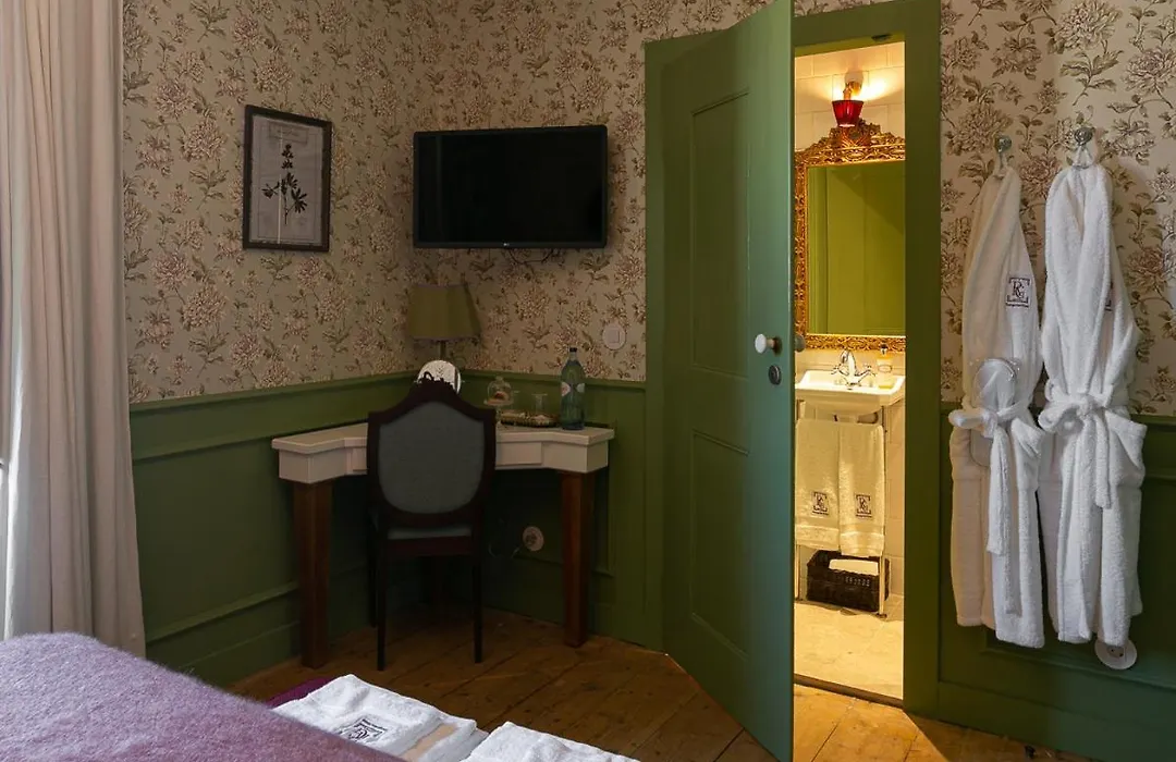 Rosegarden Essence Sintra Al - By Unlock Hotels-1