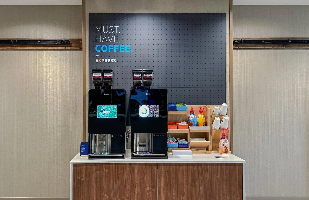 Holiday Inn Express & Suites Nashville West End - Univ Area By Ihg-1