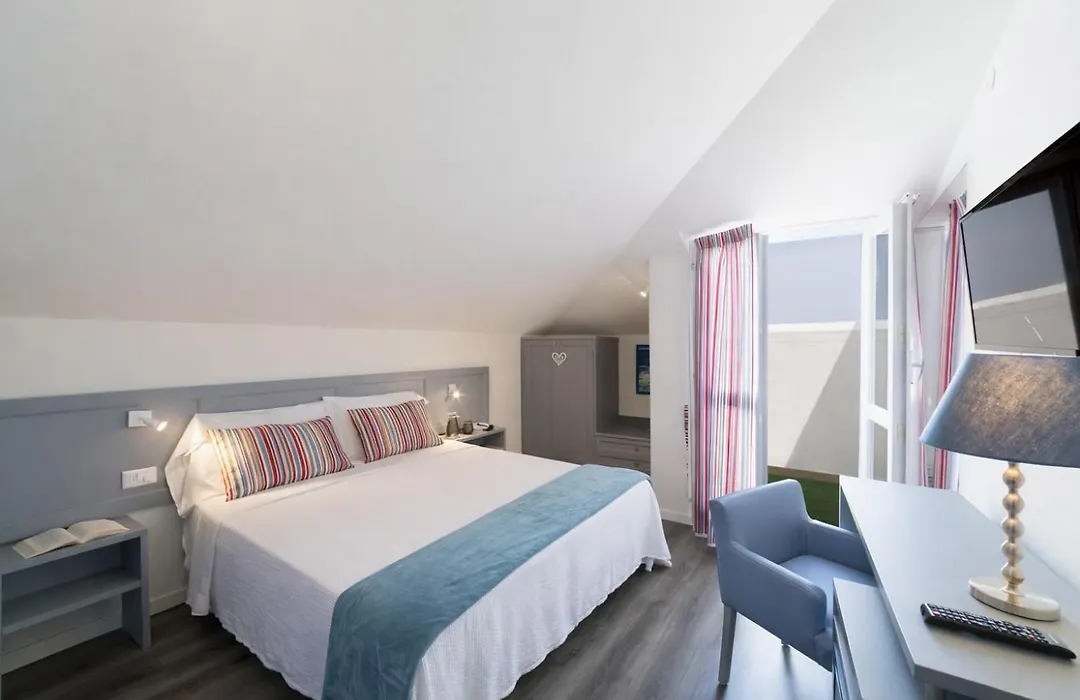 Duparc Hotel-1
