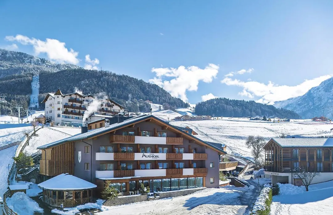 Hotel Alpenroyal-1