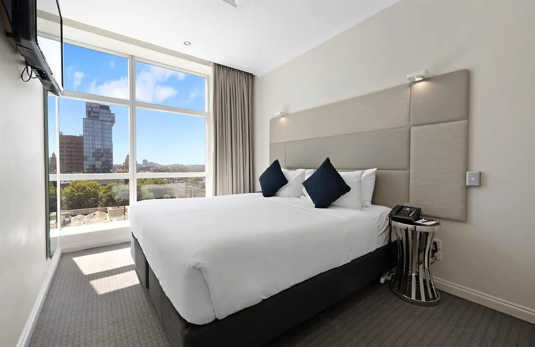 Clarion Suites Gateway-1