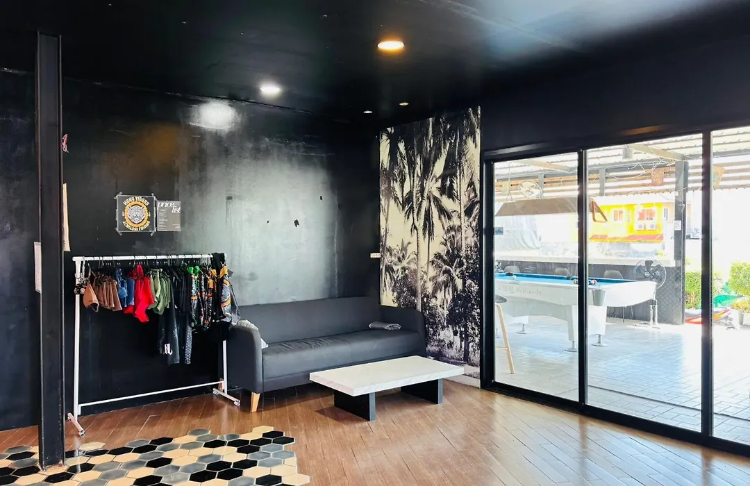 1715 House - White Rhino-1