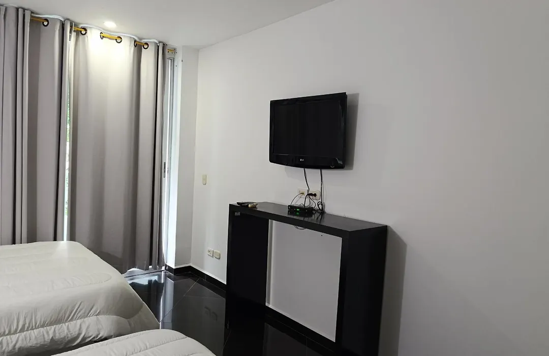 Hotel Paraiso Estudios-1