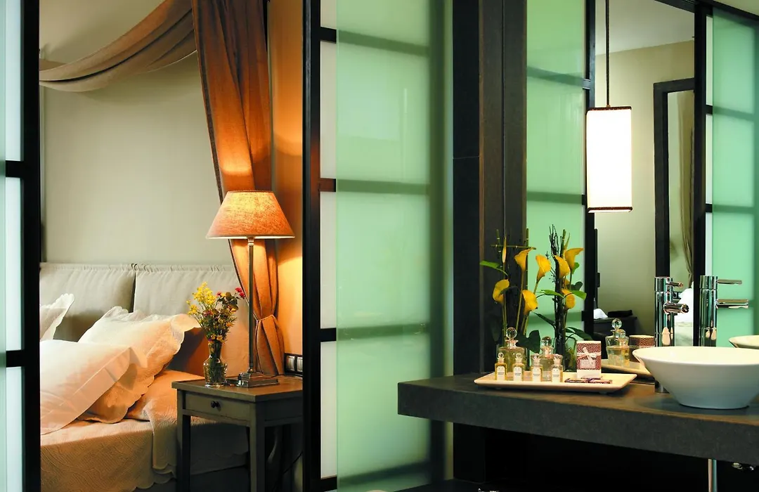 Asia Gardens Hotel & Thai Spa, A Royal Hideaway Hotel-1