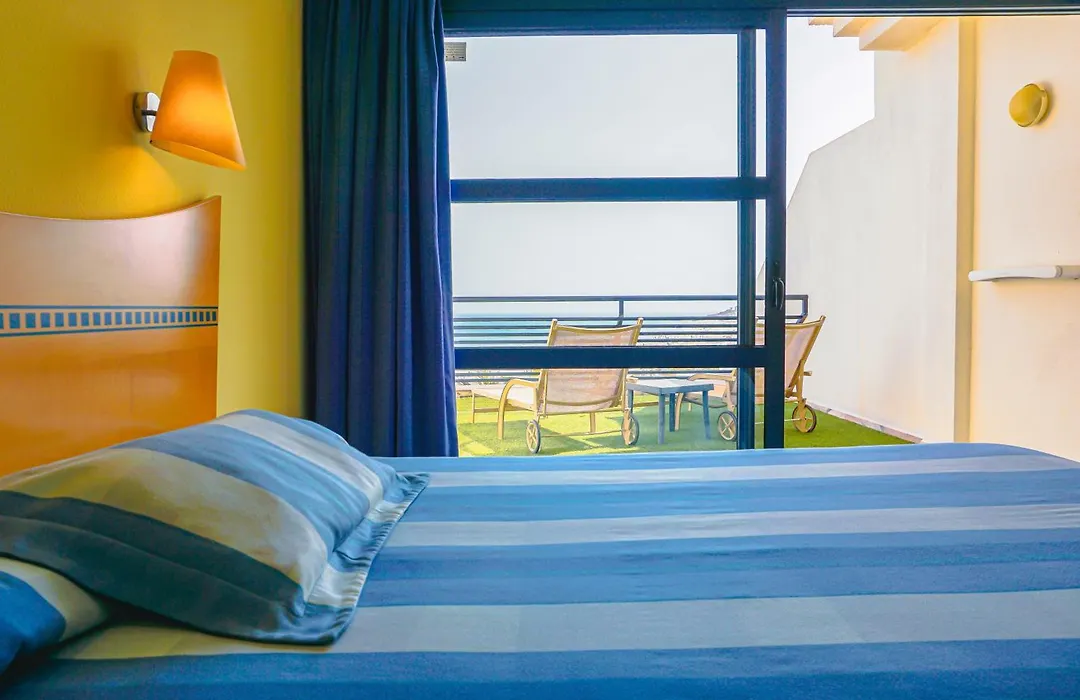 Sbh Crystal Beach Hotel & Suites - Adults Only-1