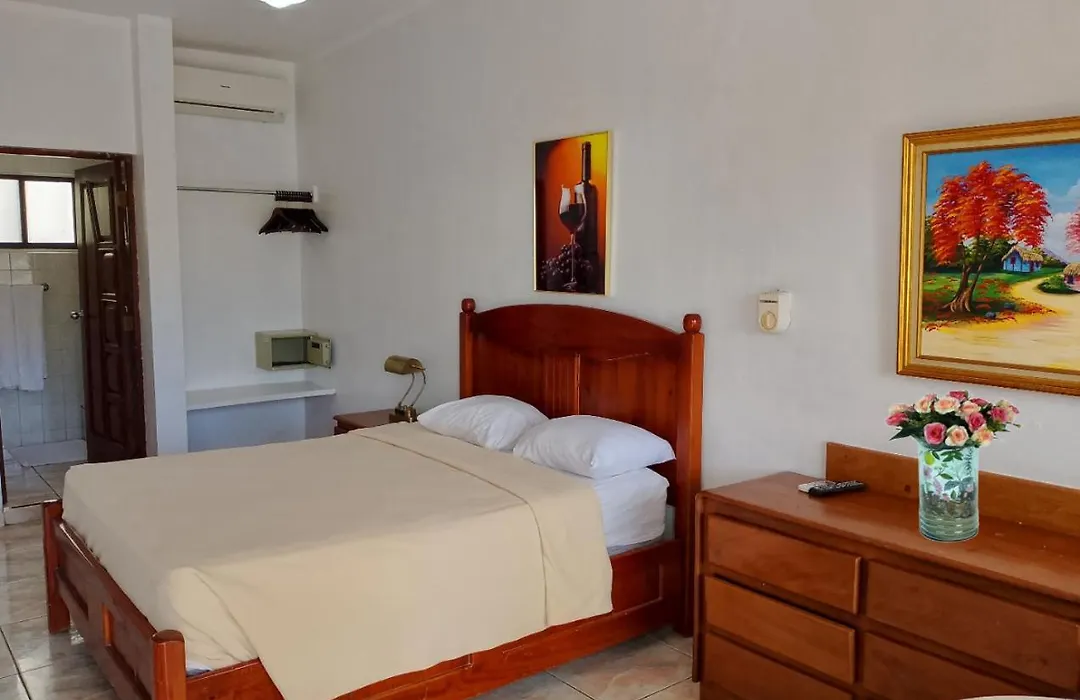 Hotel Garant & Suites-1