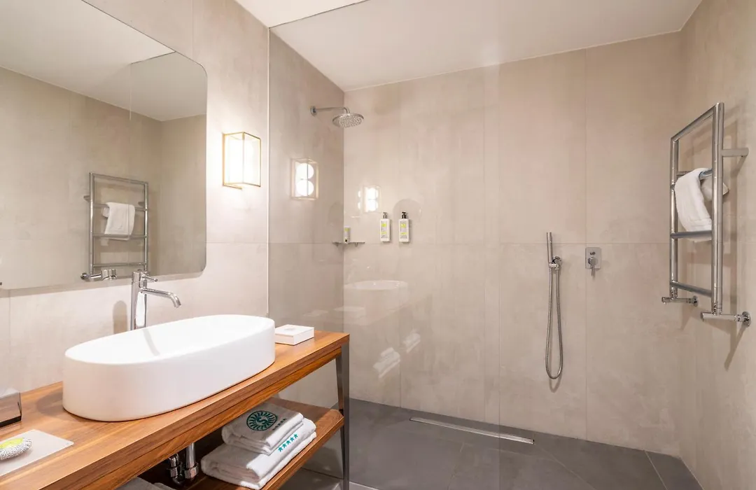 Splendido Bay Luxury Spa Resort-1