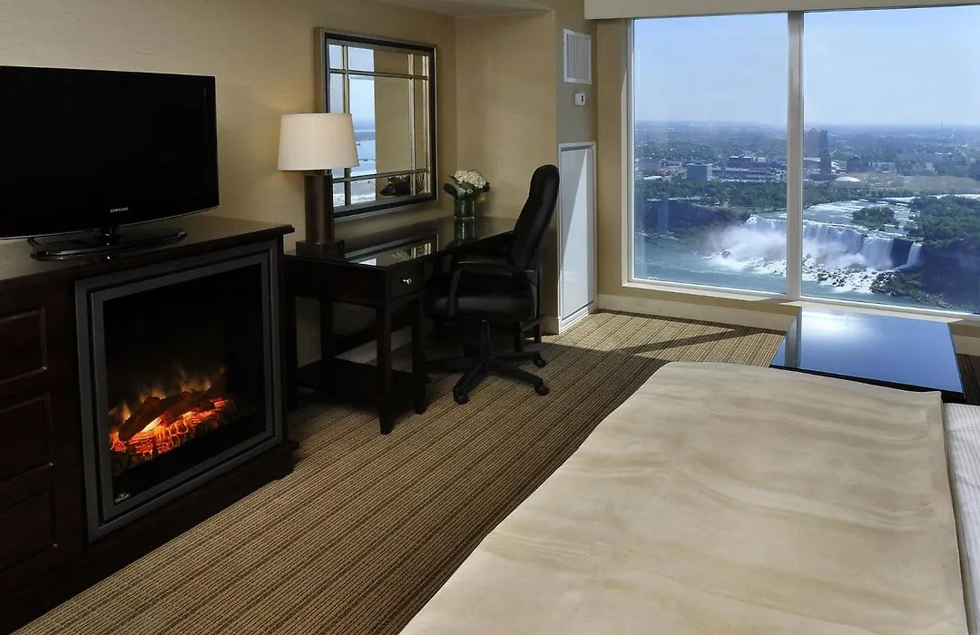 Hilton Niagara Falls/ Fallsview Hotel&Suites-1