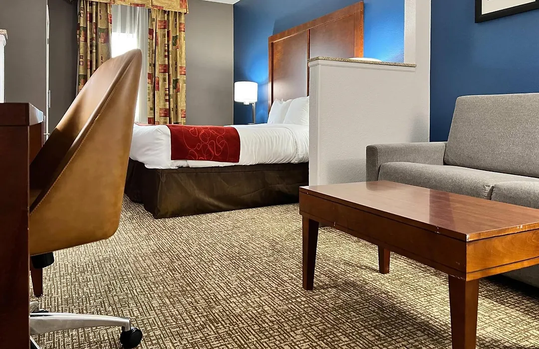 Comfort Suites Louisville East-1