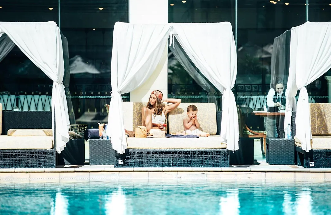 Imperial Hotel Gold Coast-1