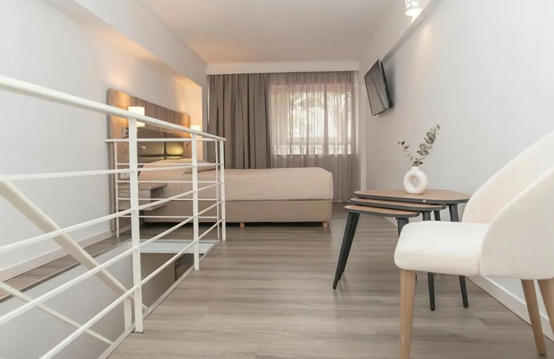 Kosta Palace-1