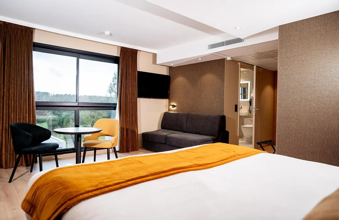 Best Western Plus Le Fairway Hotel&Spa Golf d'Arras-1