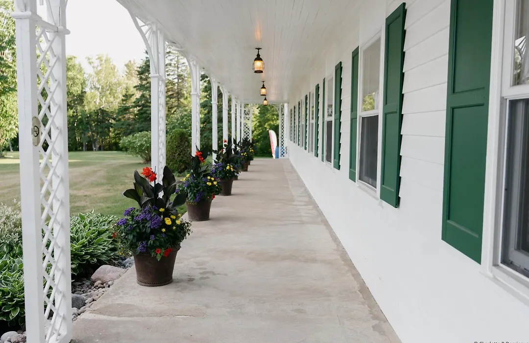 Hotel Tadoussac-1
