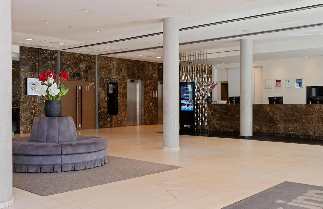 Park Inn By Radisson Meriton Conference & Spa Hotel Tallinn-1