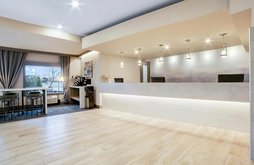 Sandman Hotel & Suites Kelowna-1