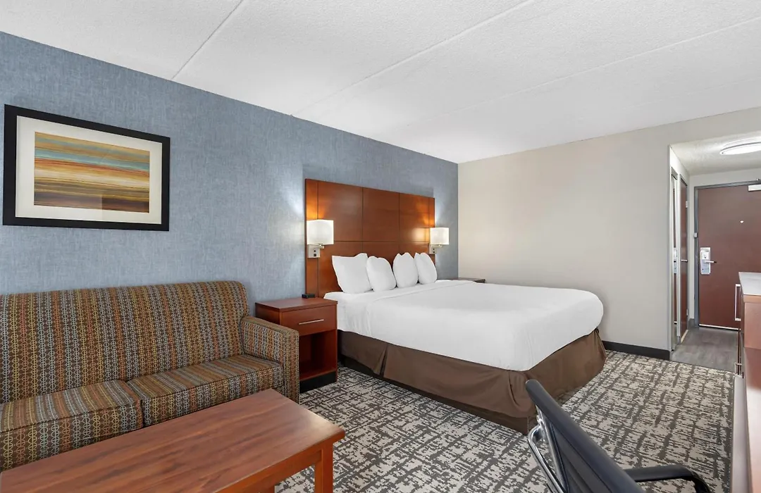 Best Western Plus Fresno Airport Hotel-1