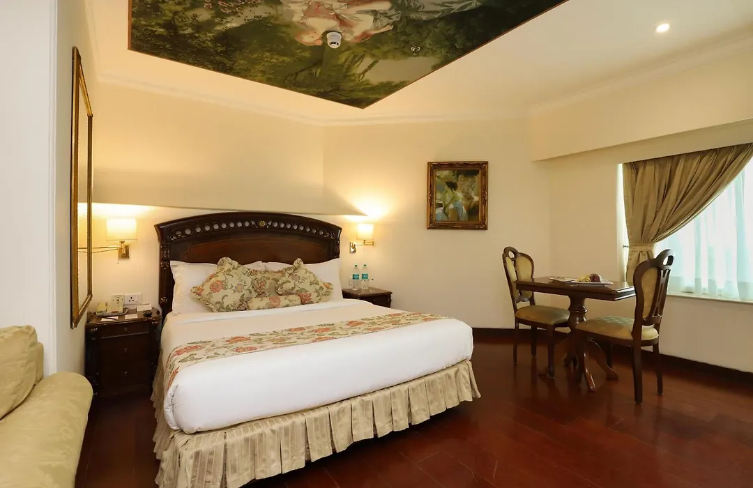 Hotel The Royal Plaza-1